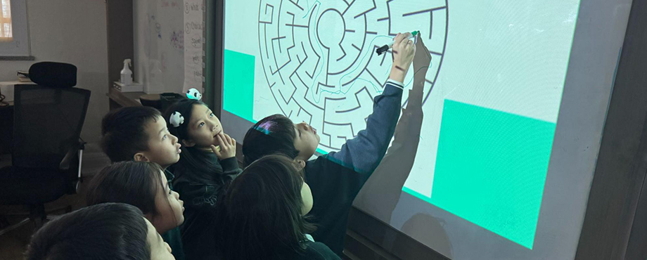 Elementary students participating in APIS Explorations